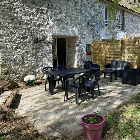 Les Rives Du Lay Elbee Holiday home Le Boupere